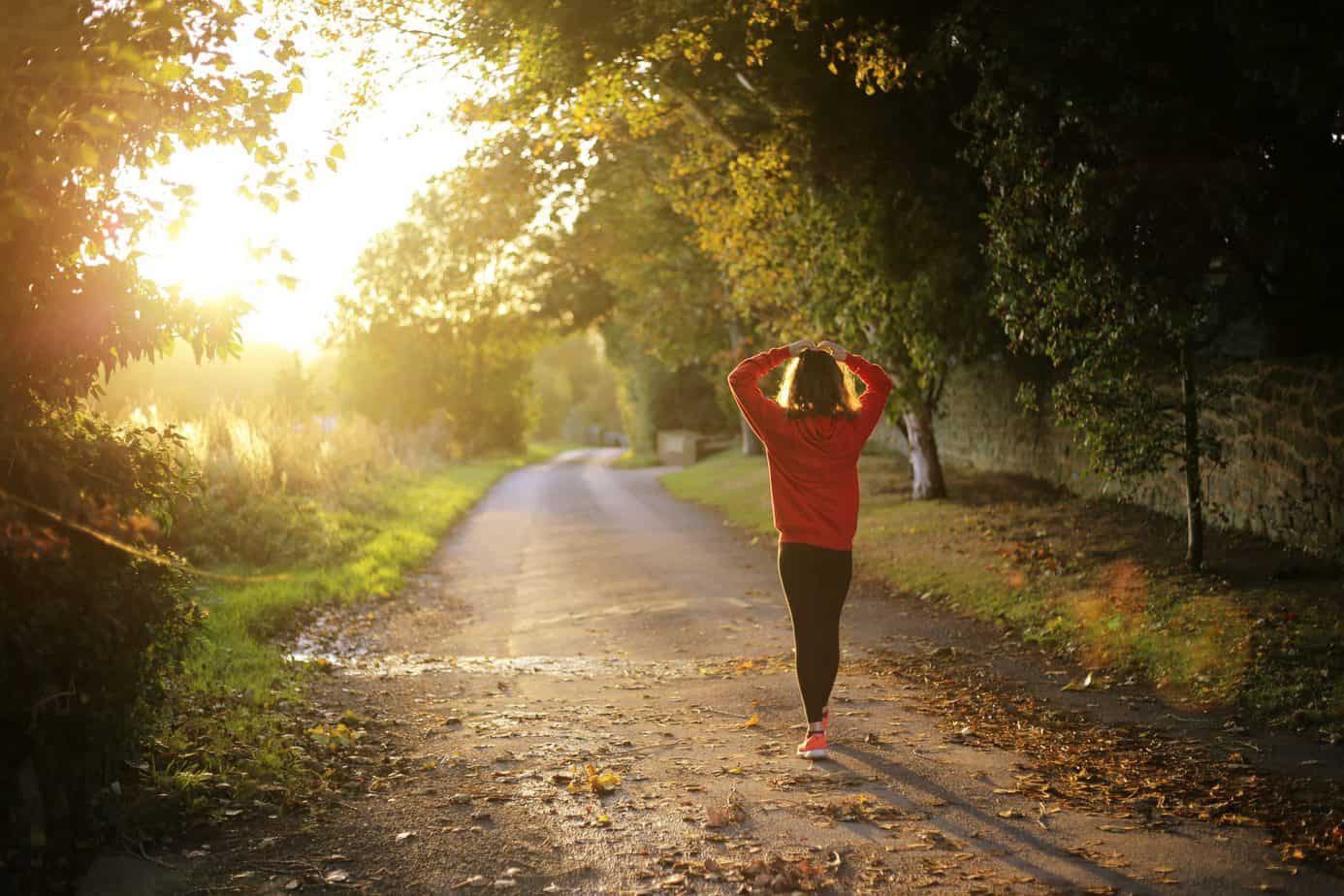 Trening o świcie – poznaj zalety porannego biegania!